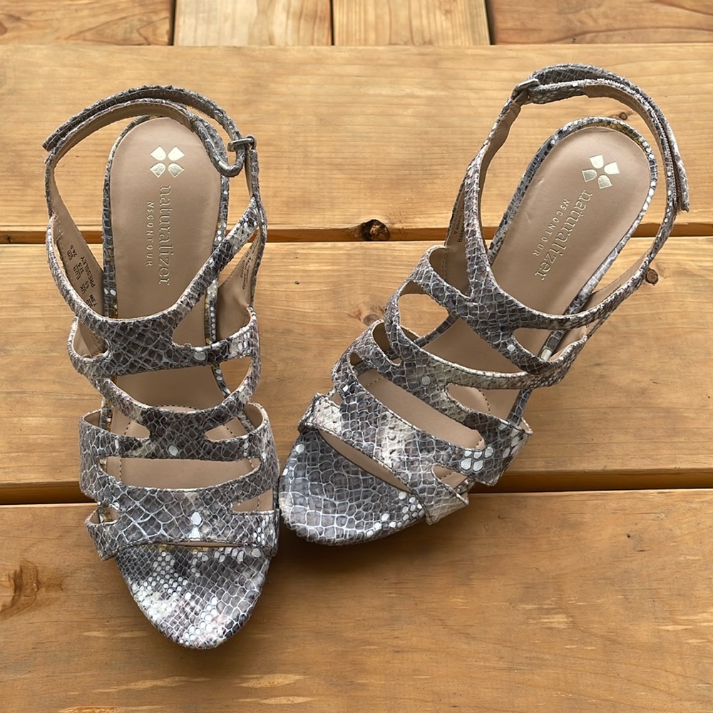 Naturalizer size 8 straps heel 7.5 W Pressley style comfortable snake design